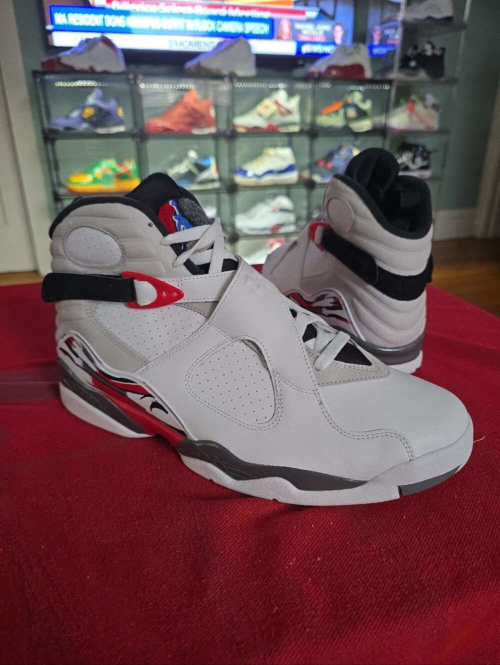Size 13 - Air Jordan 8 Retro 2025 Bugs Bunny